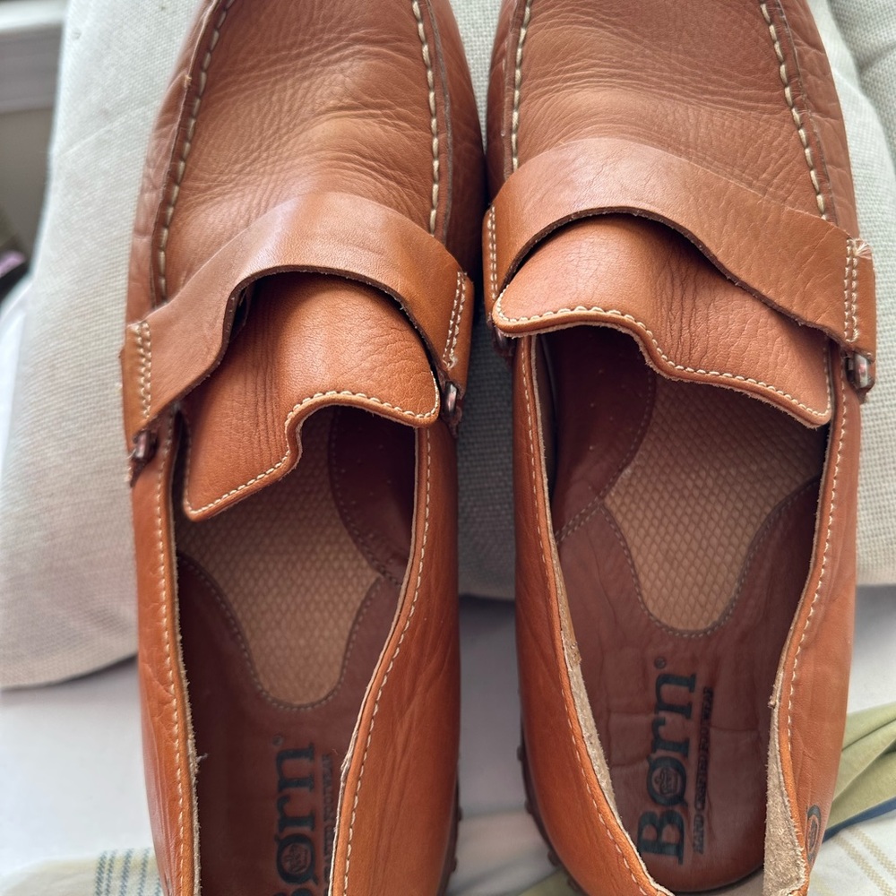 Born Men's Tan Leather Slip-On 👞 👞loafers